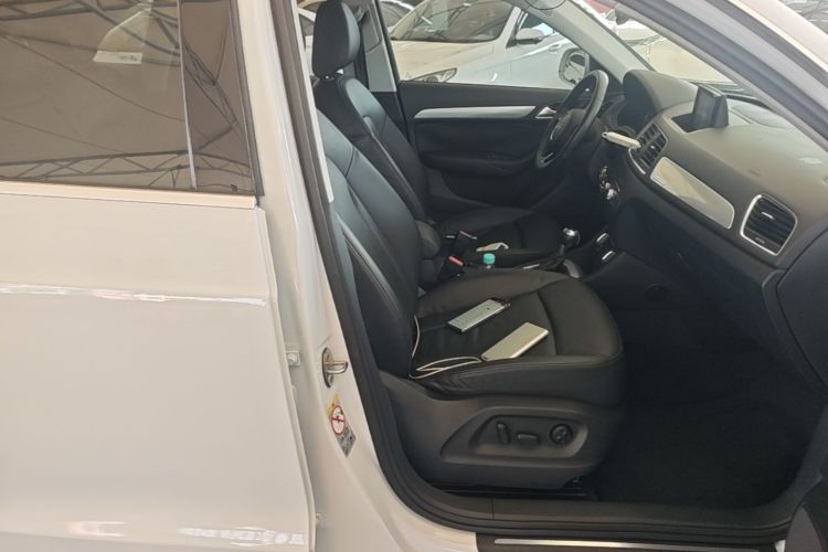 Audi Q3 2015 #24 Audi Q3 2015 car image #24