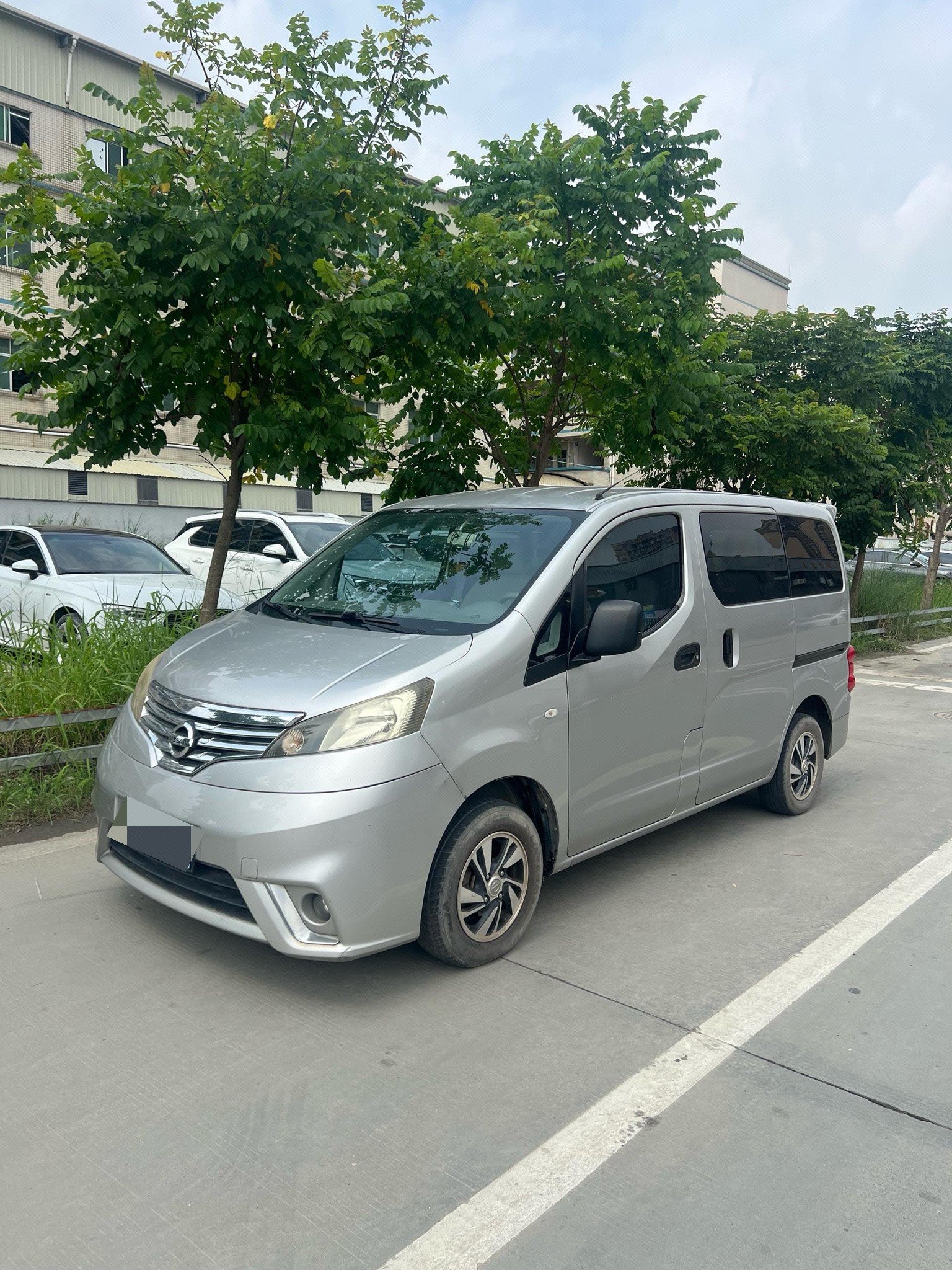 Nissan NV200 2017 Nissan NV200 2017 car image