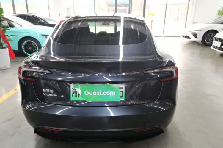 Tesla Model 3 2024 car image #4