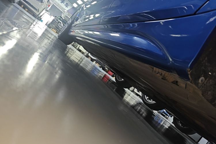 BMW 3 Series 2019 car image #27