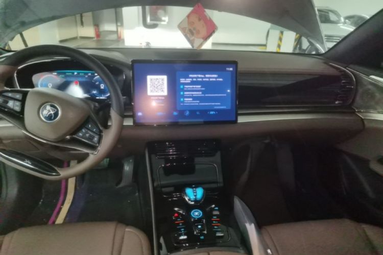 BYD Han 2023 car image #13