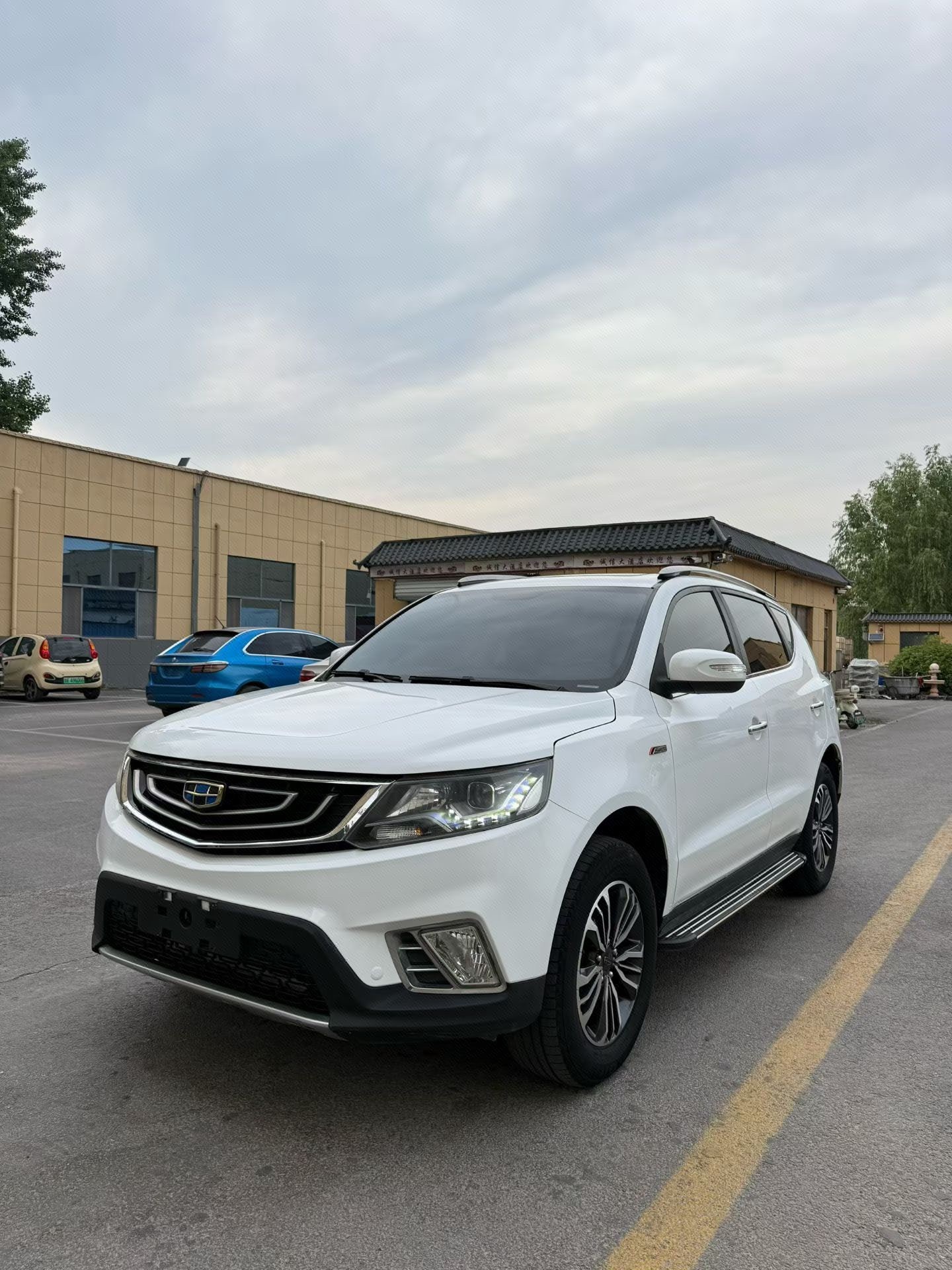 GEELY Vision X6 2018 car image 