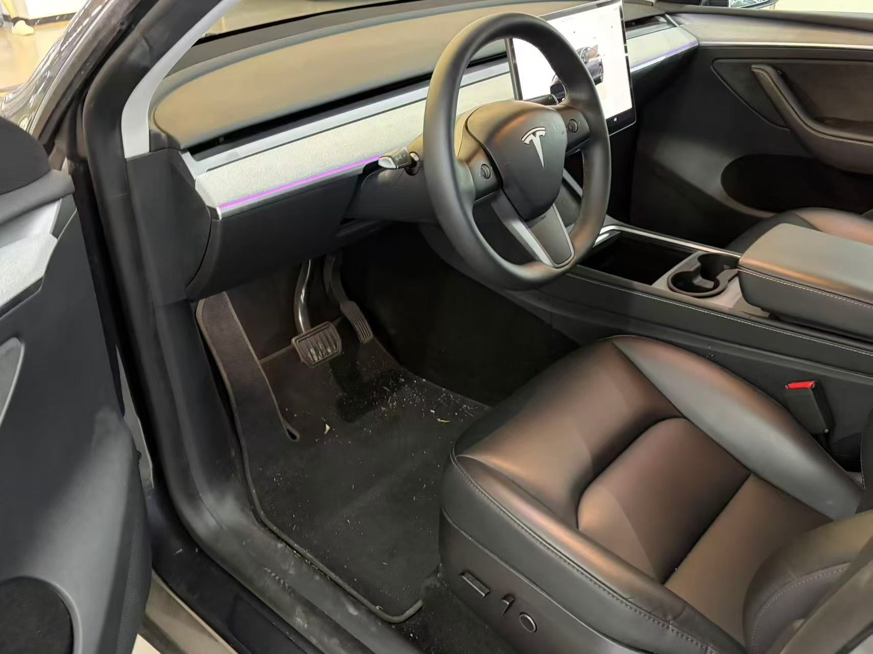 Tesla Model Y 2024 car image #4