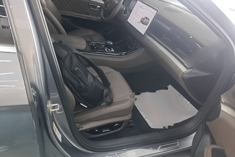 BYD Han 2022 car image #24
