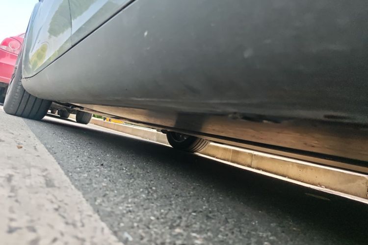 Tesla Model Y 2024 car image #25