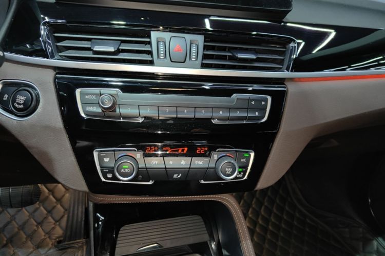 BMW X1 2020 car image #17