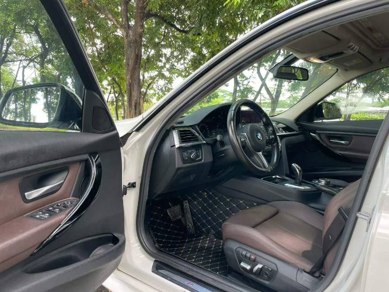 BMW 3 Series 2018 #4 BMW 3 Series 2018 car image #4