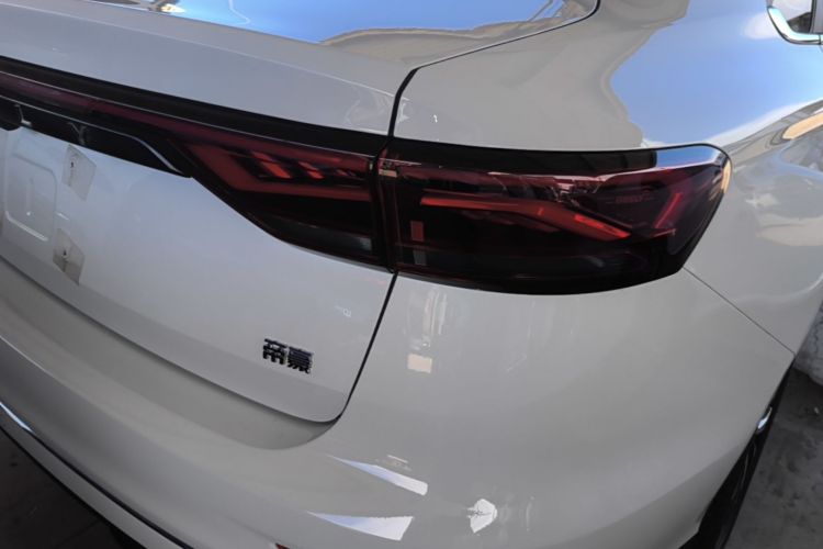 GEELY Emgrand 2024 #8 GEELY Emgrand 2024 car image #8