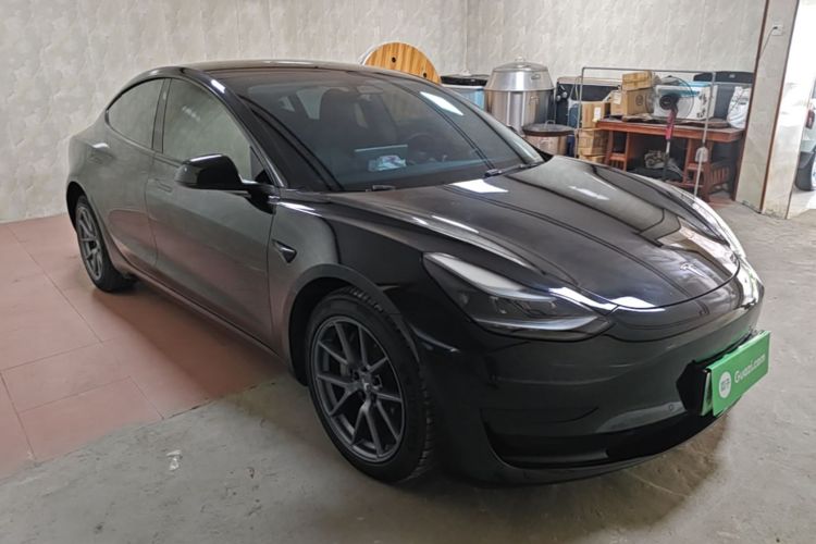 Tesla Model 3 2023 car image #4