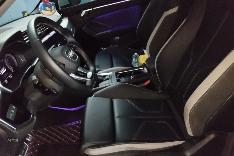 Audi Q3 2024 car image #17
