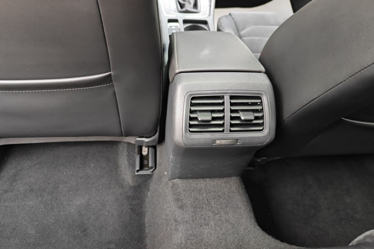 Volkswagen Golf 2018 #13 Volkswagen Golf 2018 car image #13