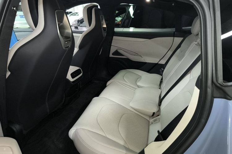 MI SU7 2024 car image #17