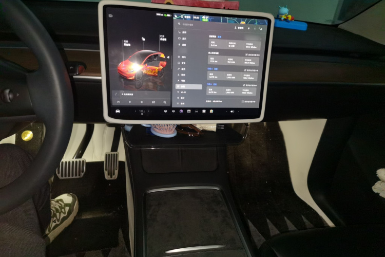 Tesla Model Y 2023 #17 Tesla Model Y 2023 car image #17