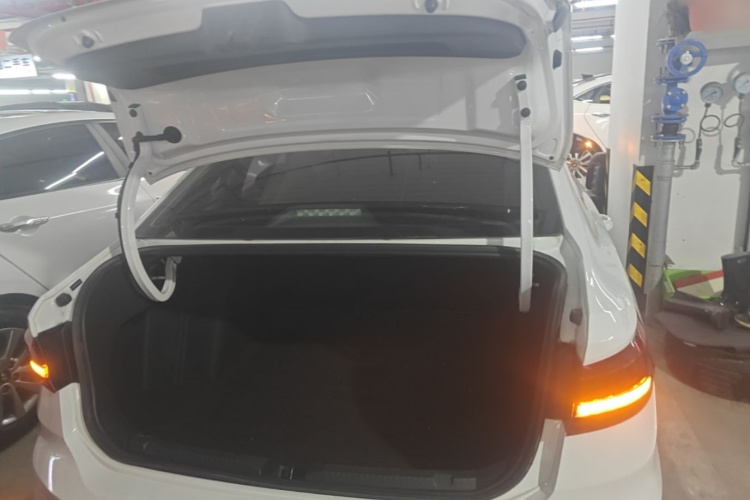 Volkswagen Lavida 2023 car image #19