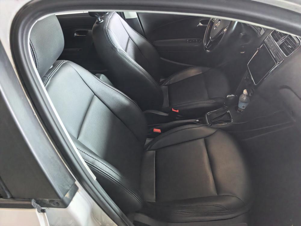 Volkswagen Polo 2018 car image #8