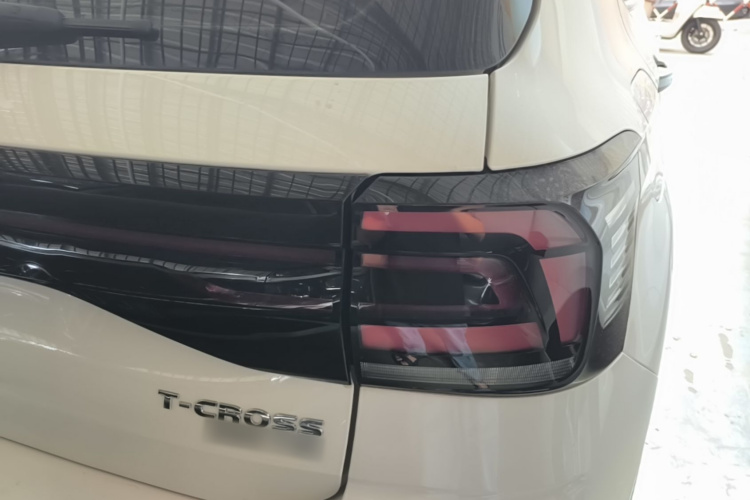 Volkswagen T-Cross 2020 #8 Volkswagen T-Cross 2020 car image #8