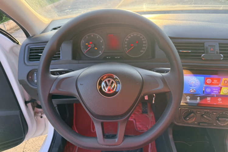 Volkswagen Santana 2019 car image #14