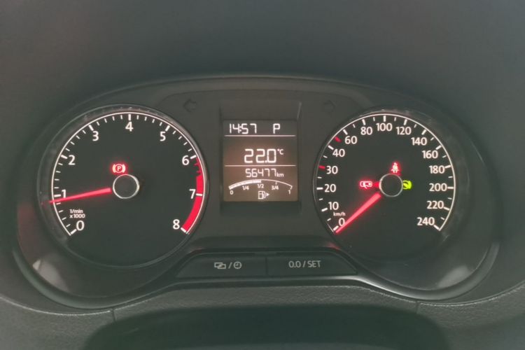 Volkswagen Polo 2018 car image #12