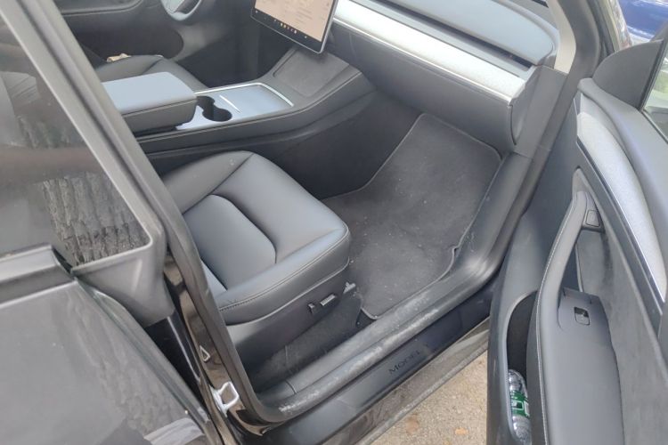 Tesla Model Y 2024 #21 Tesla Model Y 2024 immagine di auto #21