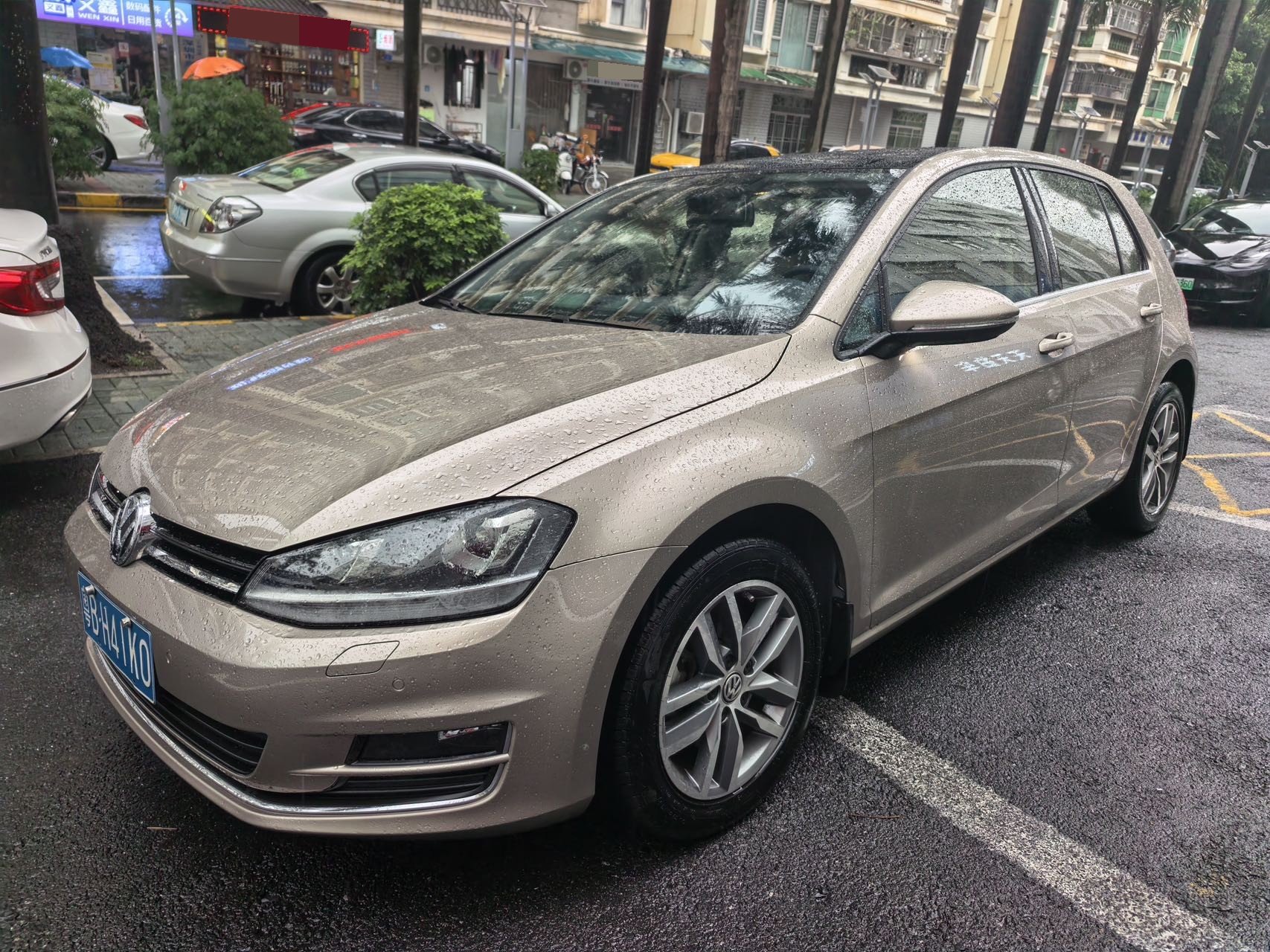 Volkswagen Golf 2014 Volkswagen Golf 2014 car image