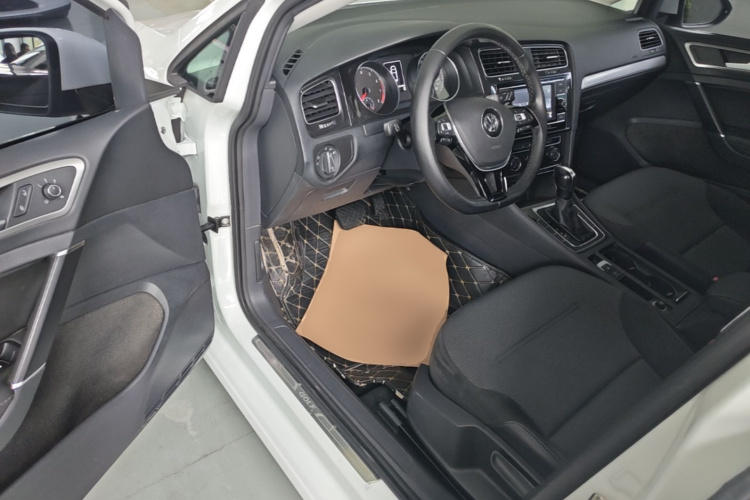 Volkswagen Golf 2018 #16 Volkswagen Golf 2018 car image #16