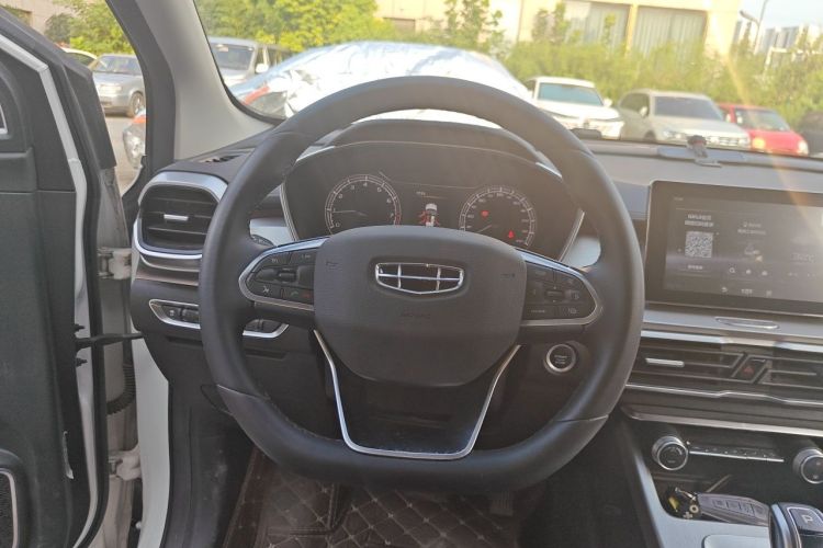 GEELY Coolray 2021 car image #15