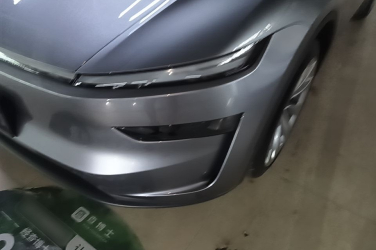 Tesla Model Y 2025 #23 Tesla Model Y 2025 car image #23