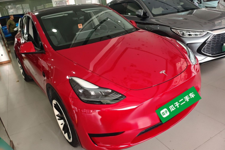 Tesla Model Y 2023 #4 Tesla Model Y 2023 car image #4