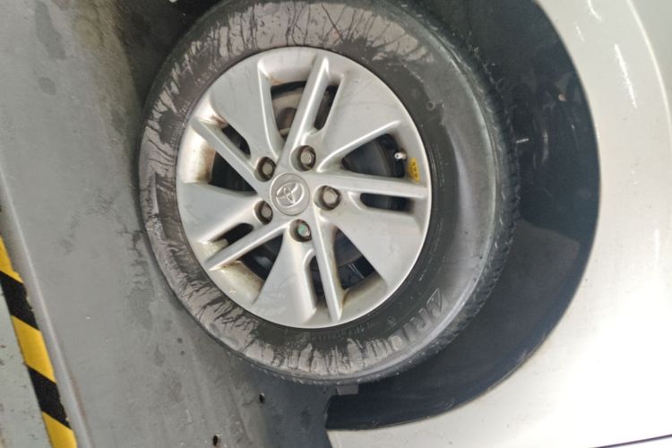 Toyota Corolla 2015 car image #9