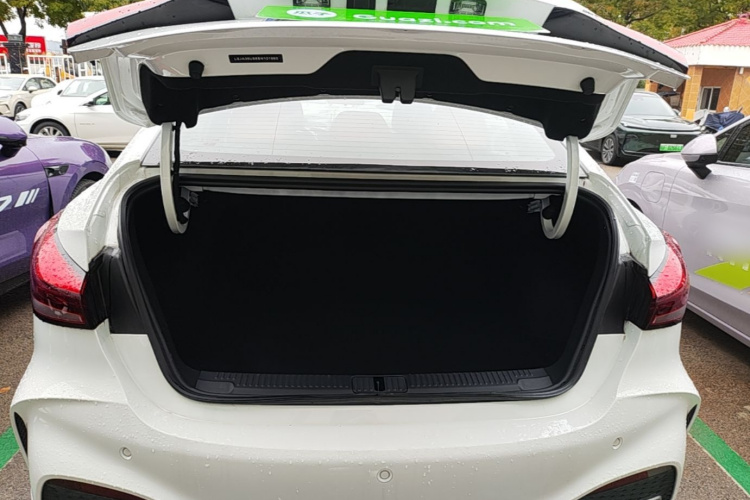 MG 5 2025 #19 MG 5 2025 imagen de coche #19