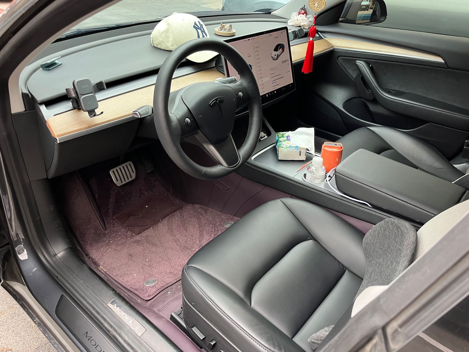 Tesla Model 3 2021 car image #2