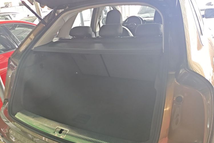Audi Q3 2016 car image #19