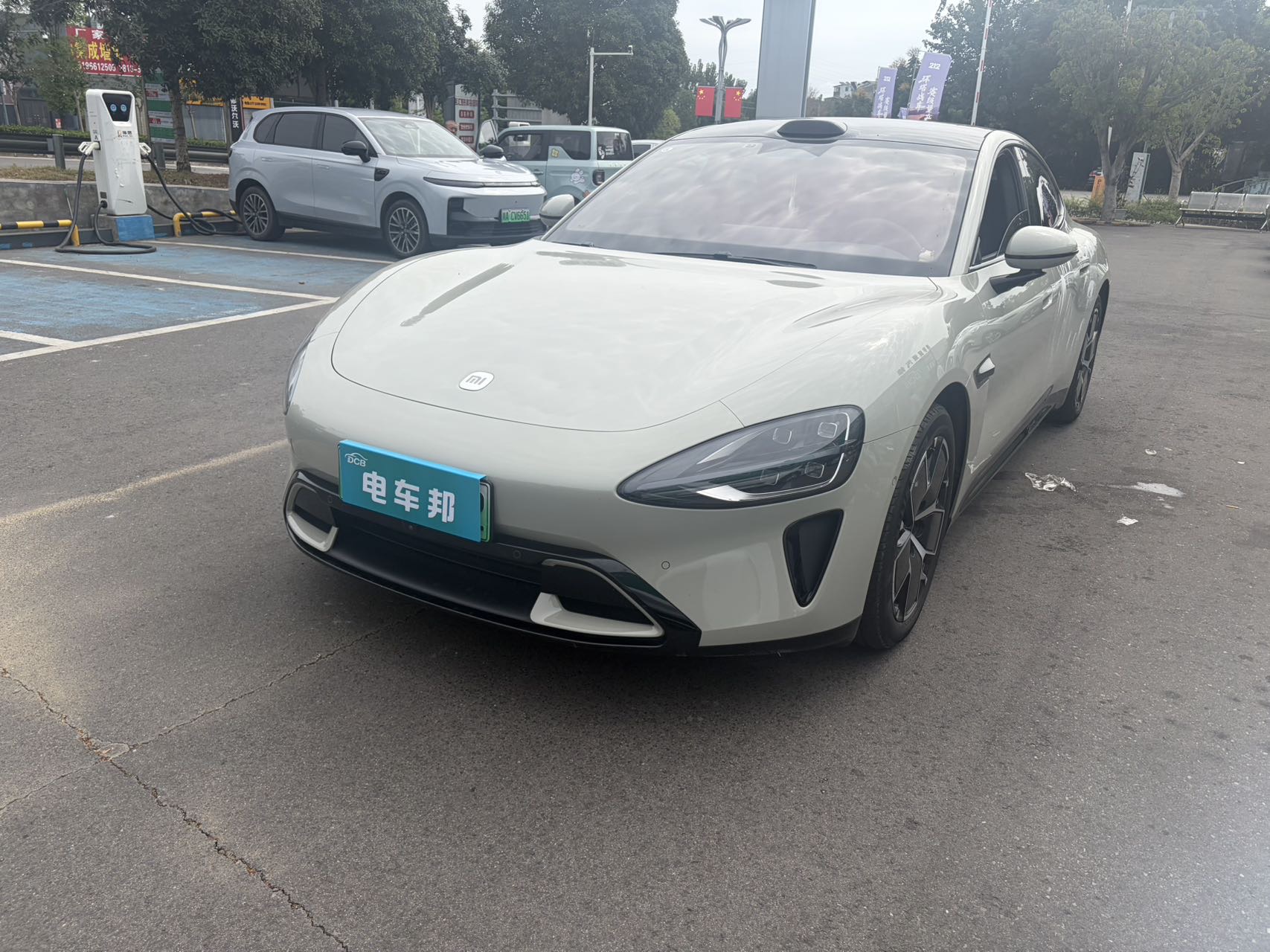 MI SU7 2025 MI SU7 2025 car image