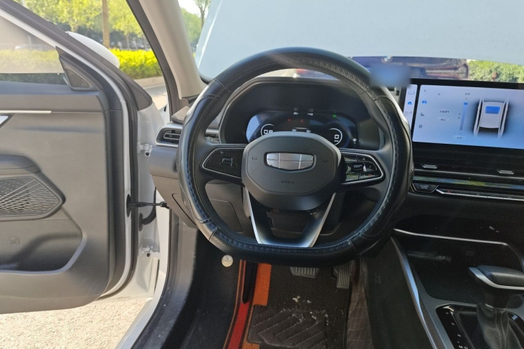 GEELY Emgrand 2024 immagine di auto #15