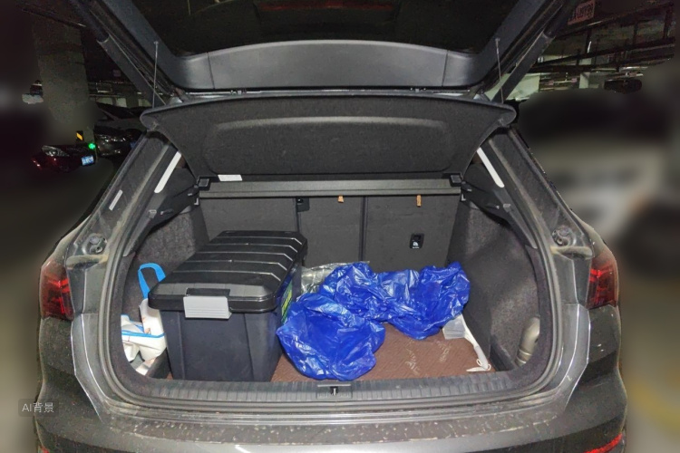 Audi Q3 2020 car image #21