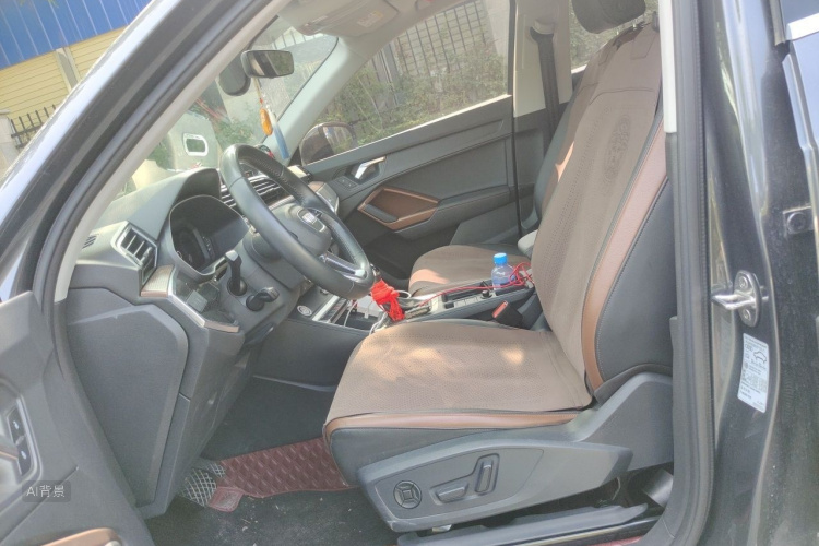 Audi Q3 2022 car image #17