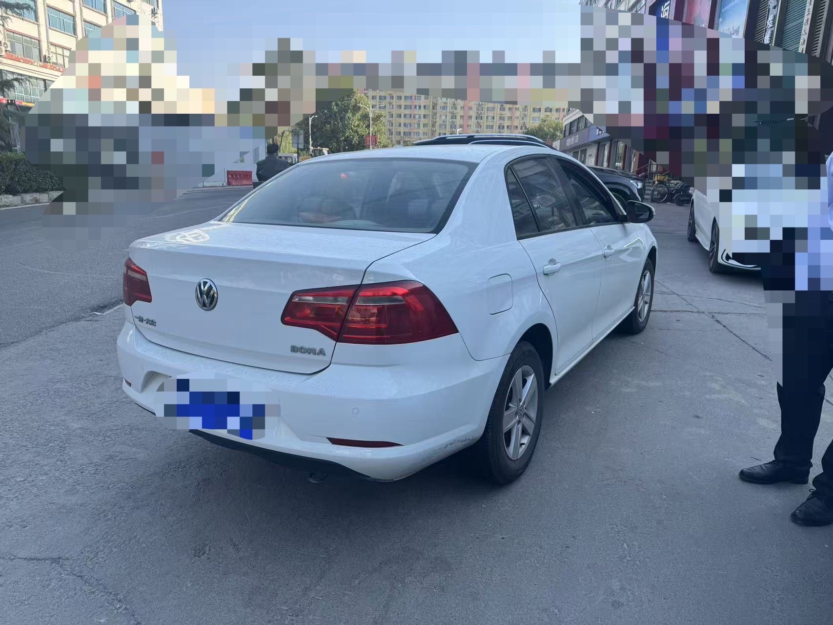 Volkswagen Bora 2015 car image #6