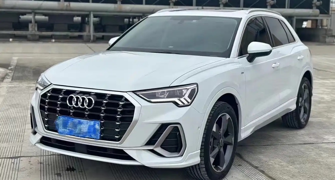 Audi Q3 2023 Audi Q3 2023 car image