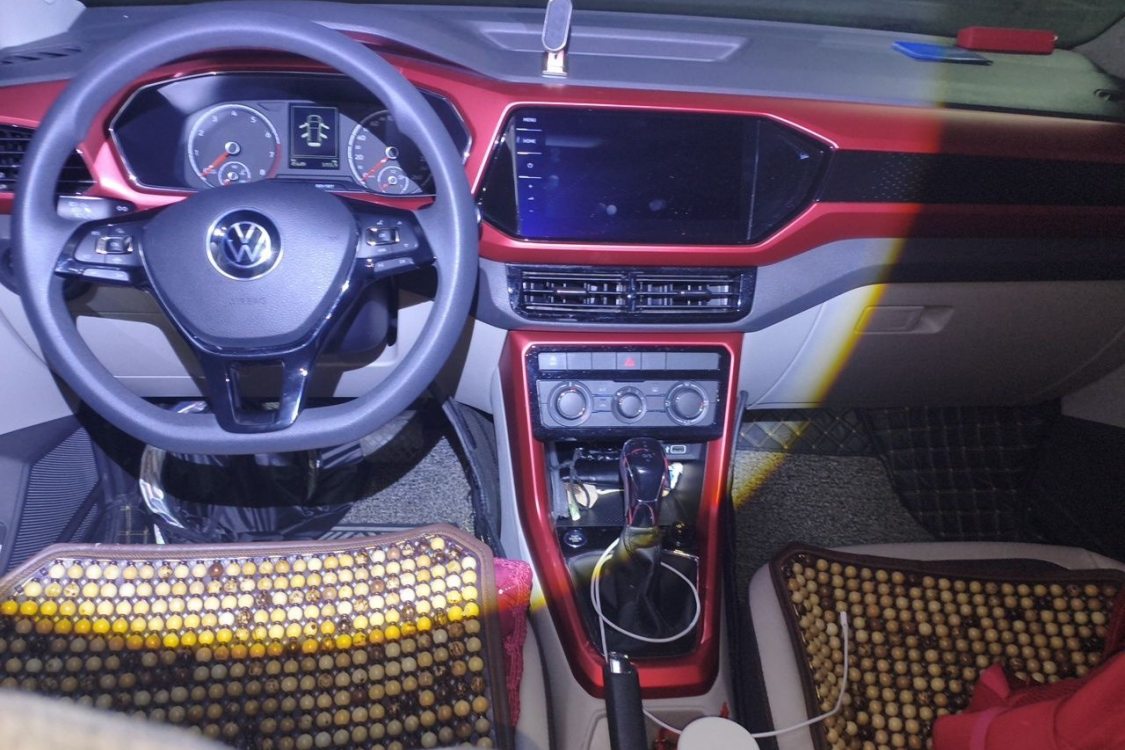 Volkswagen T-Cross 2020 #21 Volkswagen T-Cross 2020 car image #21