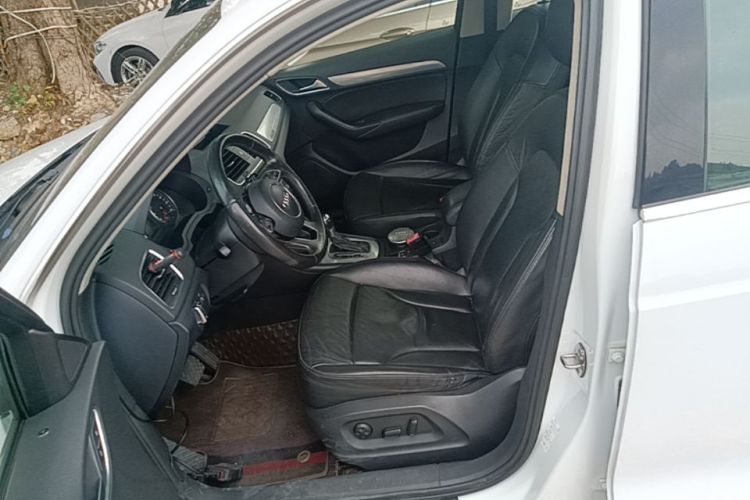 Audi Q3 2015 immagine di auto #15