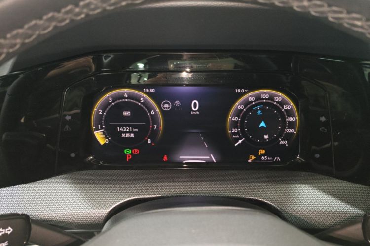 Volkswagen Golf 2024 car image #16
