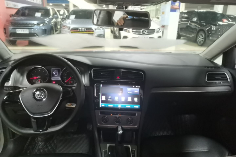 Volkswagen Golf 2015 car image #10