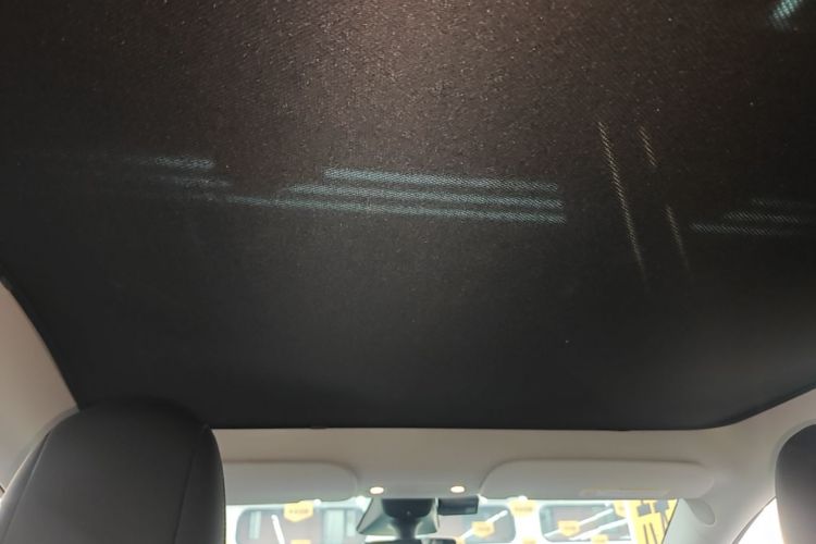 Tesla Model Y 2022 car image #18