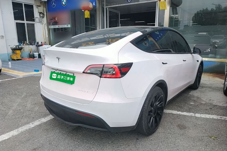 Tesla Model Y 2023 #7 Tesla Model Y 2023 car image #7