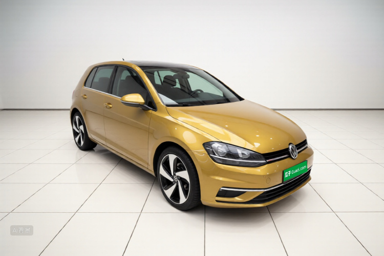 Volkswagen Golf 2018 car image #4