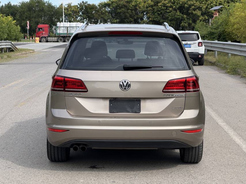 Volkswagen Golf Sportsvan 2017 #2 Volkswagen Golf Sportsvan 2017 car image #2