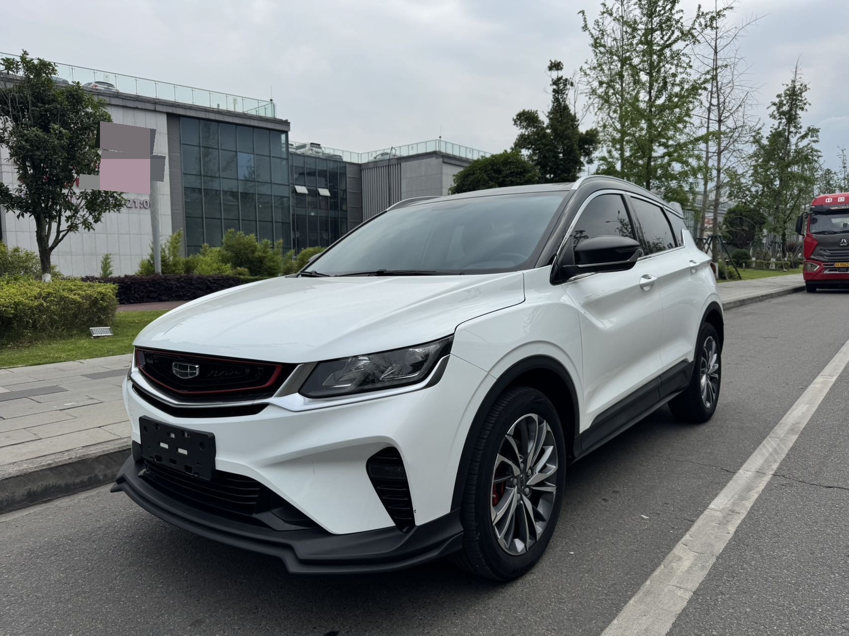 GEELY Coolray 2021 GEELY Coolray 2021 car image