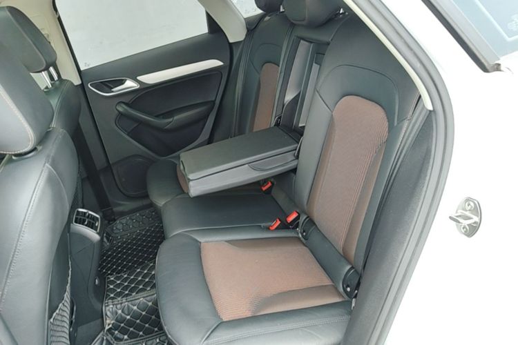 Audi Q3 2019 #17 Audi Q3 2019 car image #17