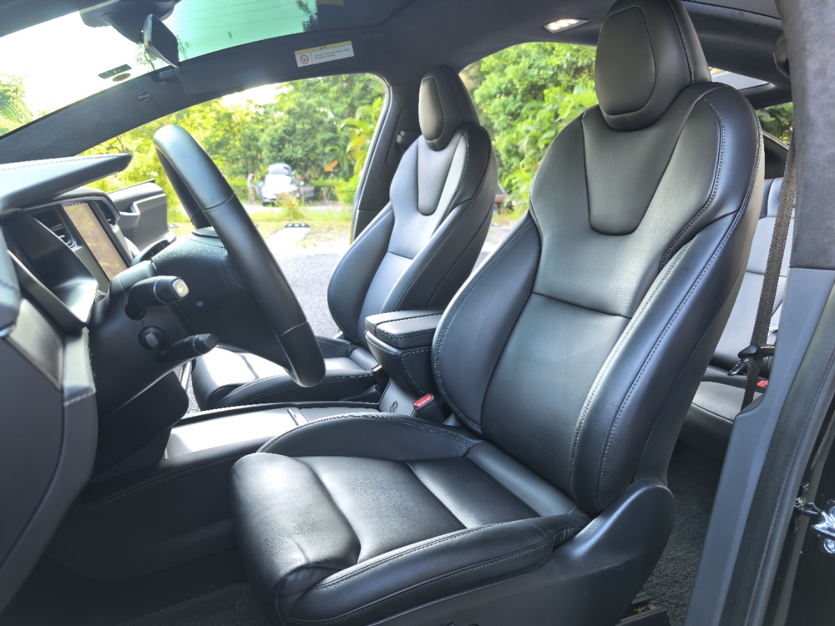 Tesla Model X 2021 car image #5
