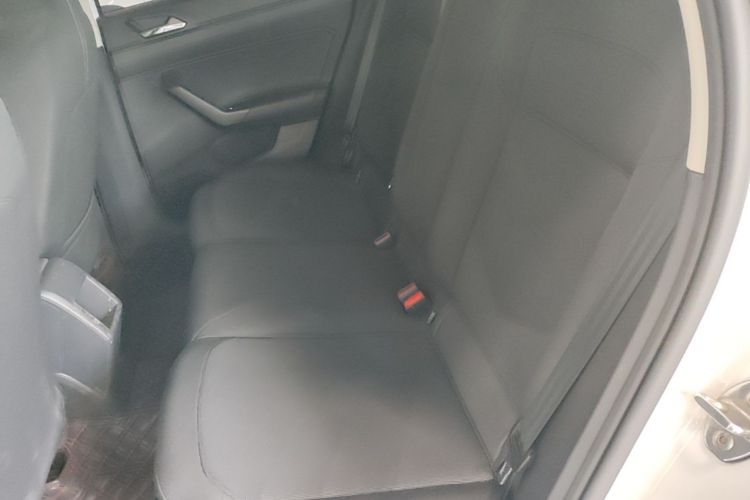 Volkswagen Polo 2021 car image #17